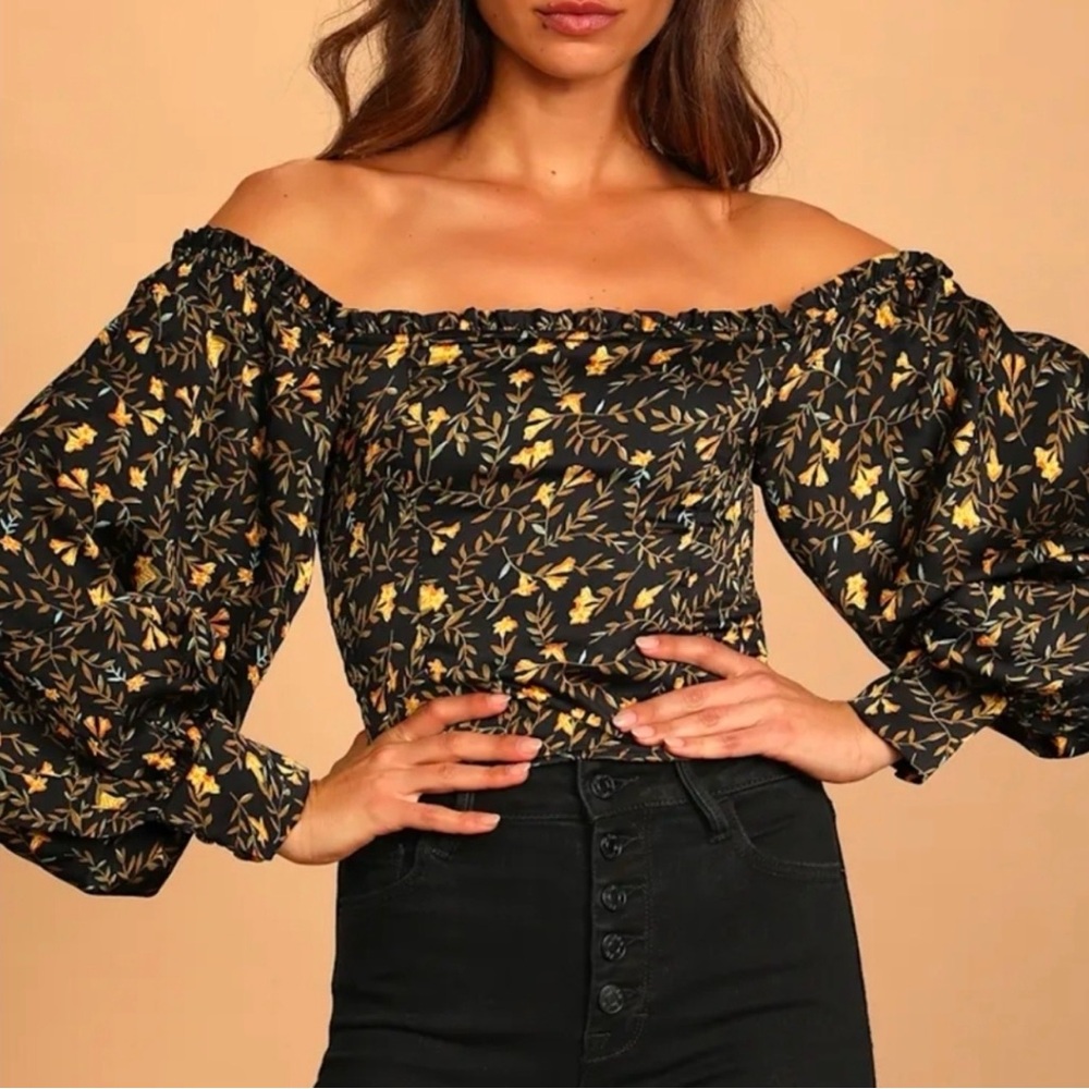 Lulu's Black Off-Shoulder Puff Sleeve Floral Top